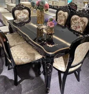 Royal Dining Table