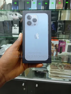 New Apple iPhone 13 128 GB Blue