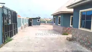 Mini Estate