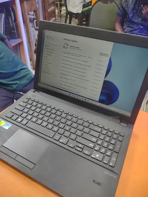 Laptop Asus ASUSPRO P2430UA 16GB Intel Core I7 SSD 256GB