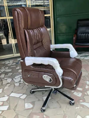 Executive Legrest Chair With Message