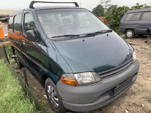Toyota Grand HiAce 2005 Green