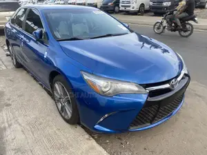 Toyota Camry SE 4dr Sedan (2.5L 4cyl 6A) 2016 Blue