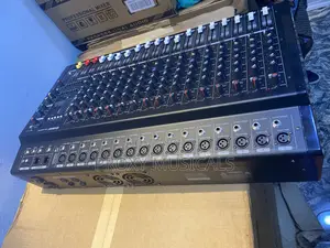 Yamaha 16 Channels Powered Mixer
