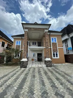 4bdrm Duplex in Shell Location for sale