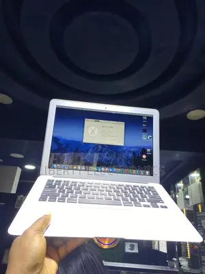 Laptop Apple MacBook Air 2017 8GB Intel Core I7 SSD 256GB