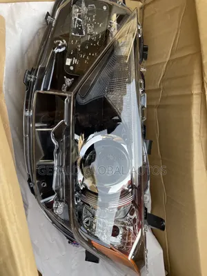 Set Head Lamp Toyota Corolla Im 2016 - 2018