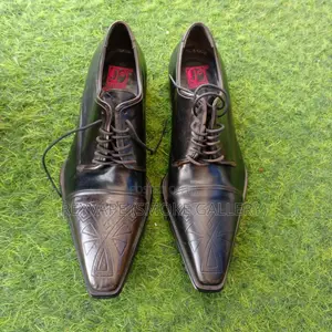 Men's Black Lace-Up Leather Shoe