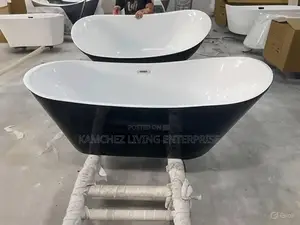 1700mm Black White Freestanding Curved Bathtub