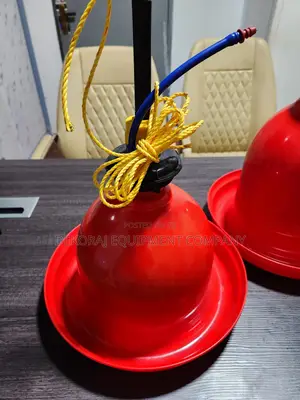 Distribute India Bell Drinker – Feeds 50 Bird