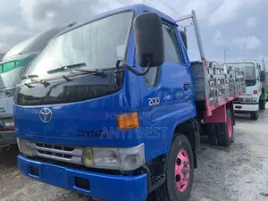 Toyota Dyna 200