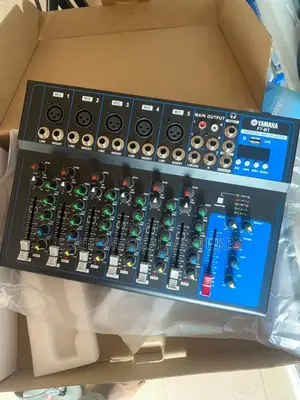 Yamaha Mixer 7 Channels