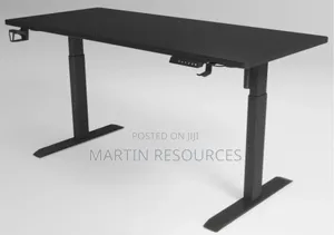 Comfortable and Adjustable Gaming Table