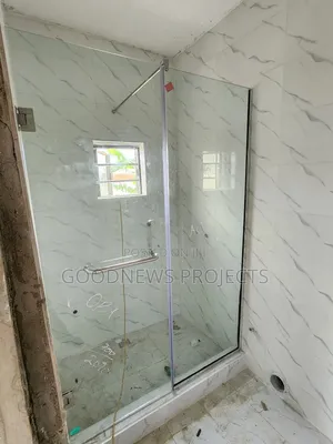 Shower Glass Door {Hinged)