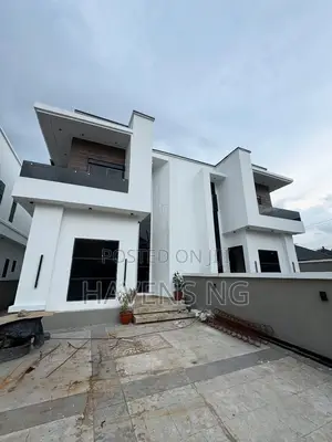 3bdrm Duplex in Eliozu for sale