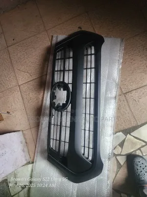 Front Grill Toyota Hilux 2020-2023 Revo