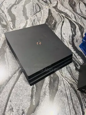 Uk Used Ps4 Pro With Games