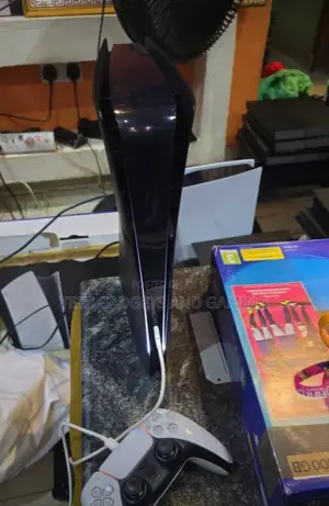 Digital Ps5 Slim With One Pad