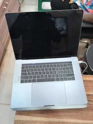 Laptop Apple MacBook Pro 2019 32GB Intel Core i9 SSD 512GB