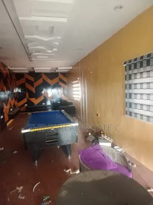 Massive Shop With 2office Space at Agbor Park,Ikpoba Hill 4lease