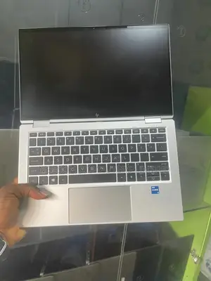 Laptop HP EliteBook 1030 16GB Intel Core i5 SSD 512GB