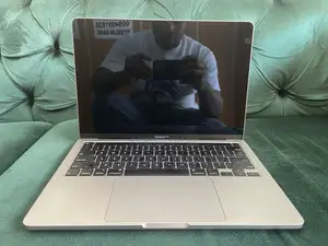 Laptop Apple MacBook Pro 2020 16GB Intel Core I7 SSD 512GB