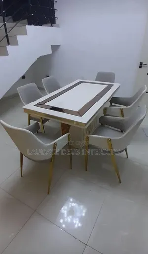 Exquisite Contemporary 6 Seaters Marble Top Dining