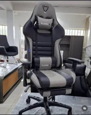 Exquisite Contemporary Game Chair