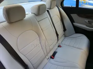 Mercedes-Benz C300 Luxury 4dr AWD 4Matic Sedan (2.0L 4cyl 7A) 2015