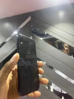 Apple iPhone XR 64 GB Black
