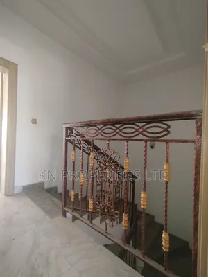 4bdrm Townhouse / Terrace in Mabushi for rent