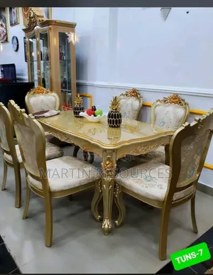 Royal Dining Table Set