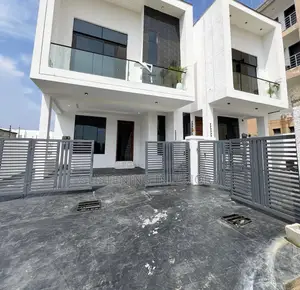 Balcony Plain 10mm Tempered Glass