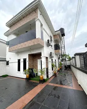 Furnished 3bdrm Duplex in Shell Location for sale