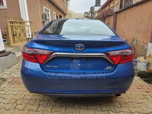 Toyota Camry SE w/Special Edition Pkg (2.5L 4cyl 6A) 2016 Blue