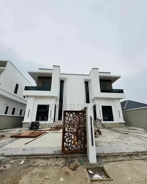 3bdrm Duplex in Eliozu for sale