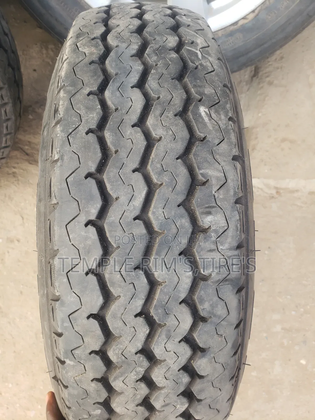 185 R 14c Maxxis Tire