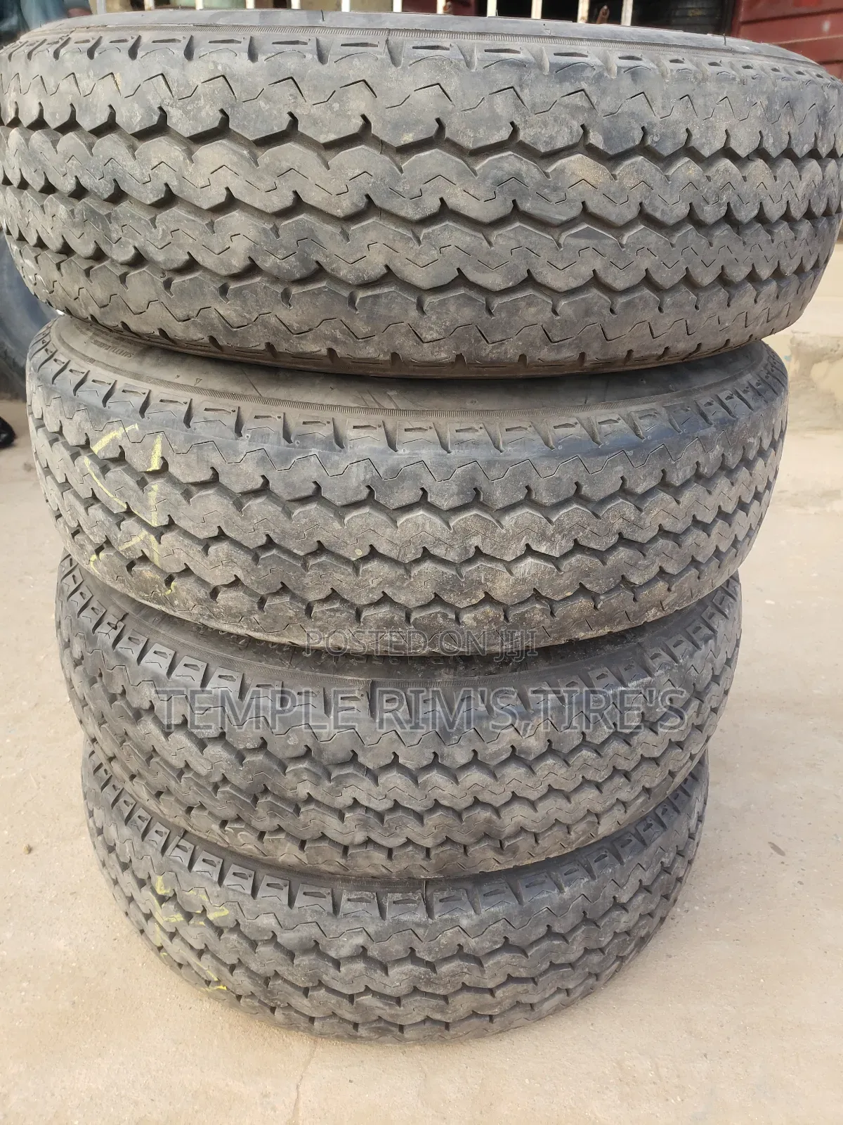 185 R 14c Maxxis Tire
