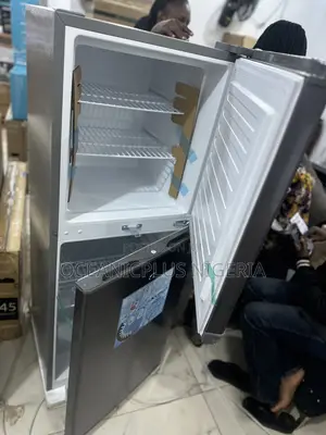 Skyrun Twinfreeze 195 Liters Refrigerator (Model BCD-195hs).
