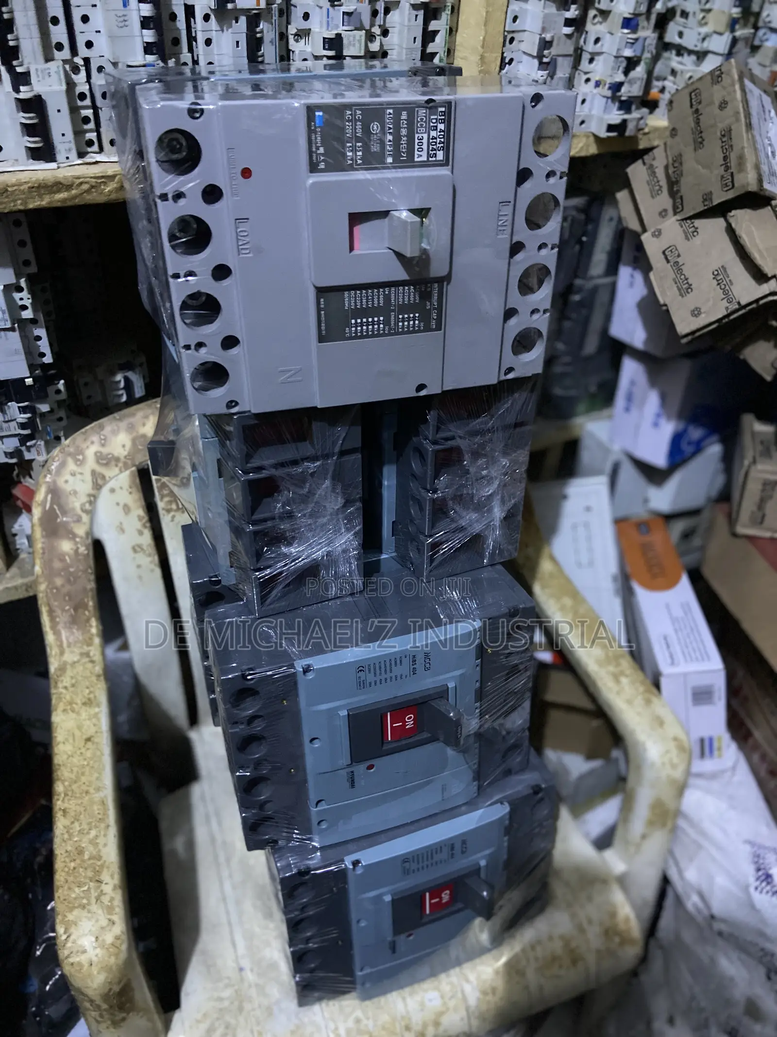 400a Ac/Dc McCb Breaker 4pole