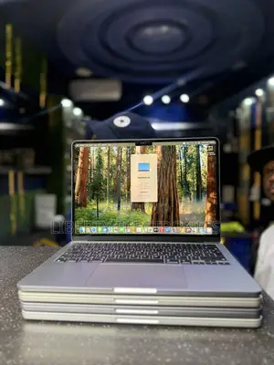 Laptop Apple MacBook Air 2022 M2 16GB Apple M2 SSD 1T