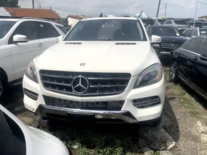 Mercedes-Benz M Class ML350 4MATIC 4dr SUV AWD (3.5L 6cyl 7A) 2014