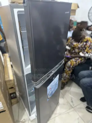 Skyrun Fitcool 195 Liters Refrigerator (Model BCD-195hs).