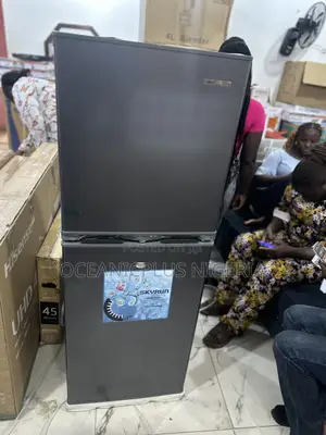 Skyrun Breezycool 195 Liters Refrigerator (Model BCD-195hs).