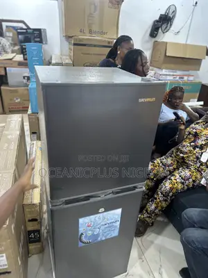 Skyrun Glaciercool 195l Refrigerator (Model BCD-195hs).