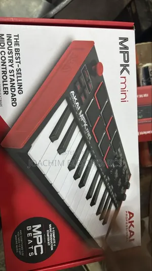 Akai Miniplus Studio Keyboard With Pads