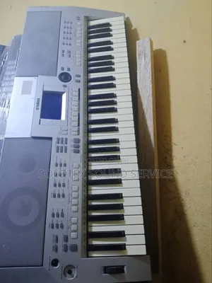 Original Uk Used Psrs550 Yamaha Professional Keyboard
