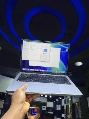 Laptop Apple MacBook Pro 2020 M1 32GB Apple M1 Pro SSD 1T