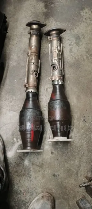 Center Catalyst Converter for Infiniti Qx56 2011-2015 Model