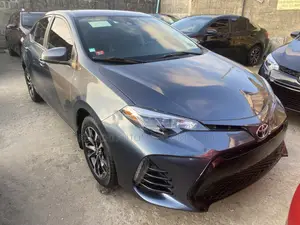 Toyota Corolla LE 4dr Sedan (1.8L 4cyl CVT) 2017 Gray